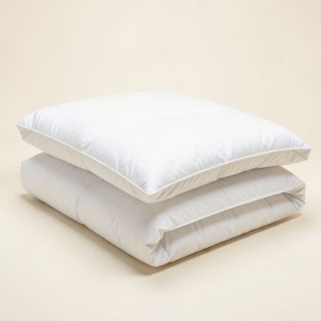Lightweight Summer Down Alternative Comforter (synthetic illustration; no displayed measurements)