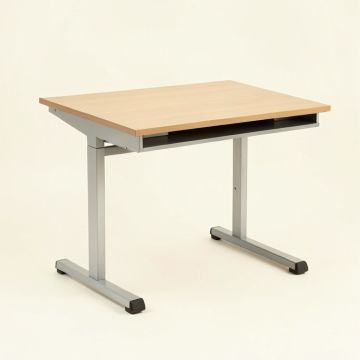 Eduardas Floating Desk (synthetic illustration; no displayed measurements)
