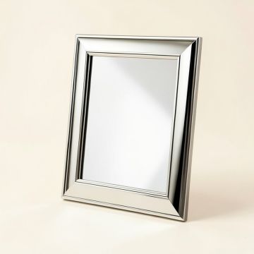 Legacy Single Picture Frame (synthetic illustration; no displayed measurements)