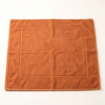 Lake Arc Bath Mat (synthetic illustration; no displayed measurements)