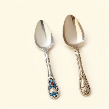 Alanson The Mughal Paich Daar Hand-Painted 2 Piece Cake Serving Set (synthetic illustration; no displayed measurements)