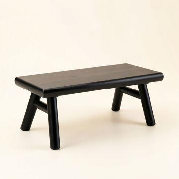 Reed Bluff Indoor Bench - Black (synthetic illustration; no displayed measurements)