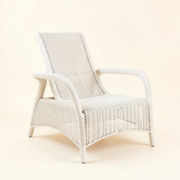 Harbor Crossing Outdoor Lounge Chair - White (synthetic illustration; no displayed measurements)