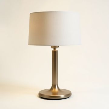 Pausania 17 '' Blankers Lamp (synthetic illustration; no displayed measurements)