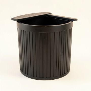 Cliff Bluff Closed Garden Compost Bin - Black (synthetic illustration; no displayed measurements)