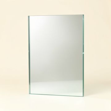 Octa Mirror (synthetic illustration; no displayed measurements)