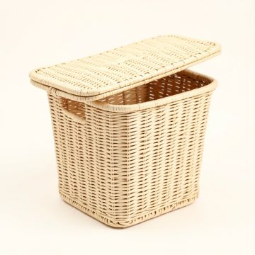 Oak Crest Laundry Hamper - Cream (synthetic illustration; no displayed measurements)