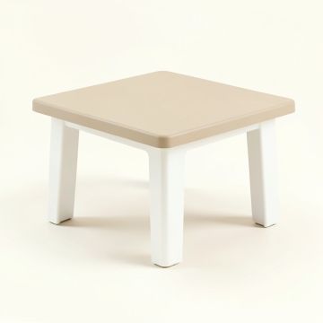 Vela Plastic Coffee Table (synthetic illustration; no displayed measurements)