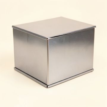 Grandy Bread Box (synthetic illustration; no displayed measurements)