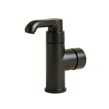 Concord Single Hole Bathroom Faucet With Drain Assembly