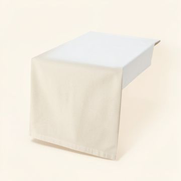 Steinfeldt Table Runner (synthetic illustration; no displayed measurements)