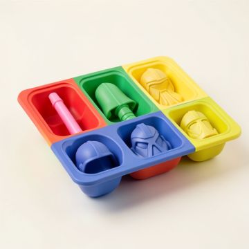 Star Wars Silicone 6 Piece Ice Cube Tray Set (synthetic illustration; no displayed measurements)