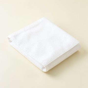 Meadow Arc Bath Towel - White (synthetic illustration; no displayed measurements)