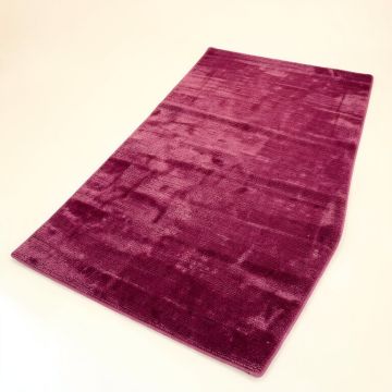 Hussain Tufted Magenta Rug (synthetic illustration; no displayed measurements)