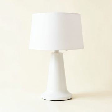 Briarden 28.5 '' White Table Lamp (synthetic illustration; no displayed measurements)