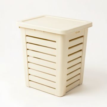 Shore Crest Closed Garden Compost Bin - Cream (synthetic illustration; no displayed measurements)