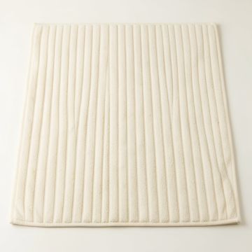 Field Dell Bath Mat - Ivory (synthetic illustration; no displayed measurements)