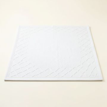 Oak Canyon Rectangular Outdoor Rug - White (synthetic illustration; no displayed measurements)