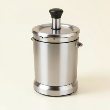Meglio Pasta Maker (synthetic illustration; no displayed measurements)