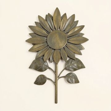Moten Garden Sunflower Welcome Sign Wall Décor (synthetic illustration; no displayed measurements)