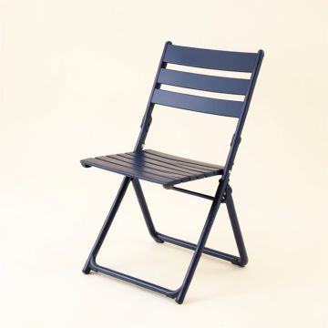 Spruce Bluff Folding Outdoor Chair - Navy (synthetic illustration; no displayed measurements)