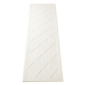 Briar Bluff Narrow Runner Rug - White