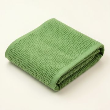 Rowan Bridge Bath Towel - Green (synthetic illustration; no displayed measurements)