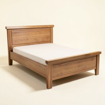 Ightham King Standard Bed (synthetic illustration; no displayed measurements)