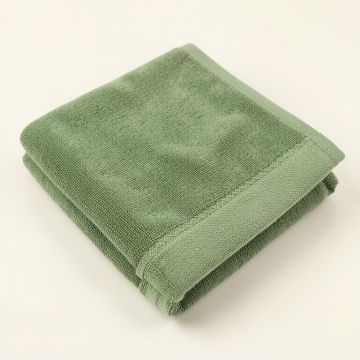 Oak Falls Bath Towel - Green (synthetic illustration; no displayed measurements)