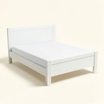 Gemmill Wood Standard Bed (synthetic illustration; no displayed measurements)