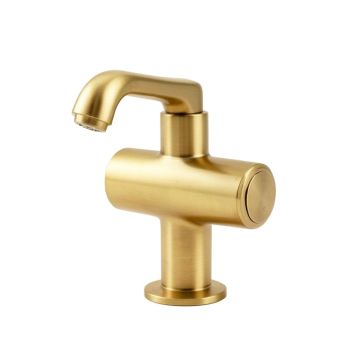 Claremont Widespread Bathroom Faucet With Drain Assembly
