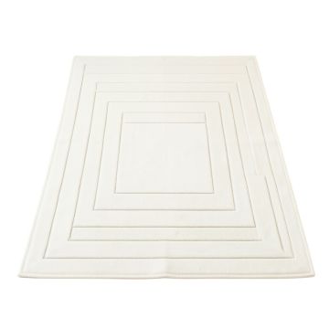 Maple Bluff Rectangular Outdoor Rug - White