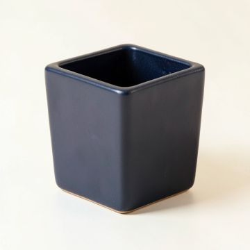 Willow Bend Empty Planter - Navy (synthetic illustration; no displayed measurements)