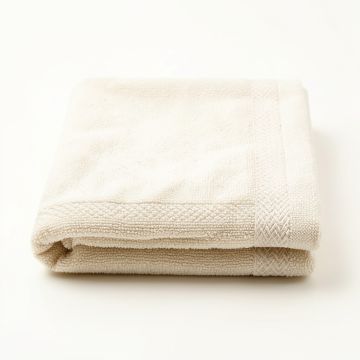 Oak Edge Bath Towel - Cream (synthetic illustration; no displayed measurements)