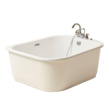 67 '' X 30 '' Freestanding Soaking Fiberglass Bathtub With Faucet