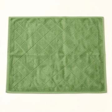 Lake Dell Bath Mat - Green (synthetic illustration; no displayed measurements)