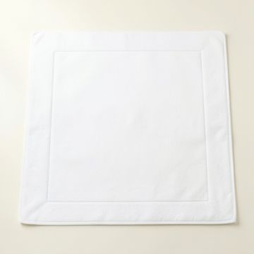 Slate Edge Bath Mat - White (synthetic illustration; no displayed measurements)