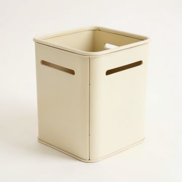 Aspen Bluff Closed Garden Compost Bin - Cream (synthetic illustration; no displayed measurements)