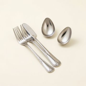 Hammered Design Wedding Cake Serving Set (synthetic illustration; no displayed measurements)