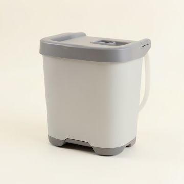 Reo Shower Caddy (synthetic illustration; no displayed measurements)