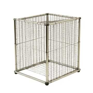 The “ O '' Parrot Play Stand