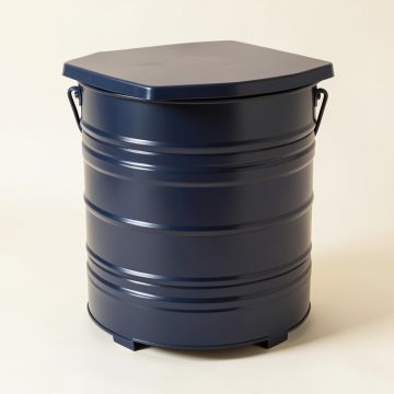 Cliff Bridge Closed Garden Compost Bin - Navy (synthetic illustration; no displayed measurements)