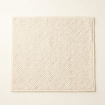 Vale Crest Bath Mat - Cream (synthetic illustration; no displayed measurements)