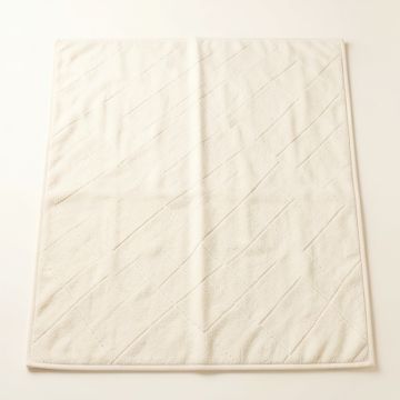 Field Dale Bath Mat - Ivory (synthetic illustration; no displayed measurements)