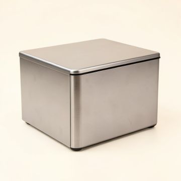 Arya Bread Box (synthetic illustration; no displayed measurements)