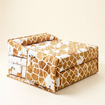 Giraffe Infant 4 Piece Crib Bedding Set (synthetic illustration; no displayed measurements)