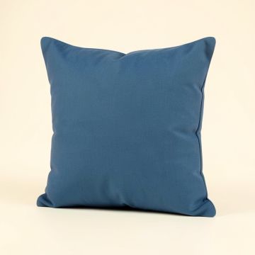 Decorative Pescado Square Pillow (synthetic illustration; no displayed measurements)