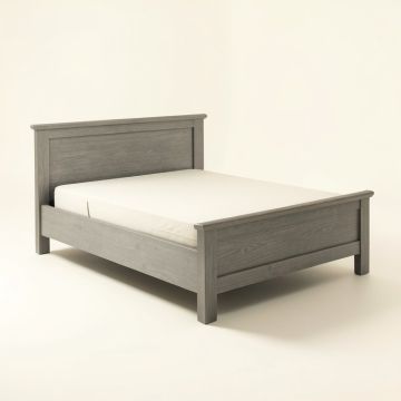 Mntsur King Low Profile Standard Bed (synthetic illustration; no displayed measurements)
