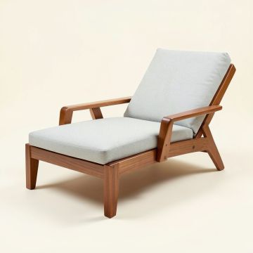 Ryan Chaise Lounge (synthetic illustration; no displayed measurements)