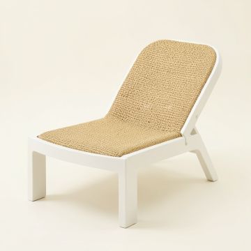 Pine Crossing Outdoor Lounge Chair - White (synthetic illustration; no displayed measurements)